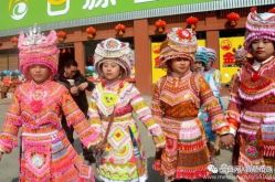 丽江拍苗族写真,苗族写真中的民族韵味