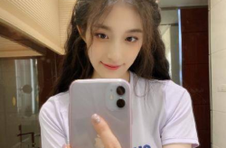 00后新疆美女,青春绽放，魅力无限