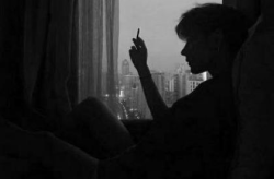qq头像伤感,情感共鸣的视觉表达”