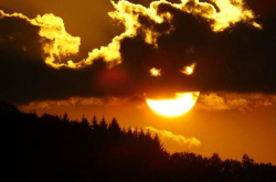 写真夕阳照,夕阳映照下的浪漫瞬间